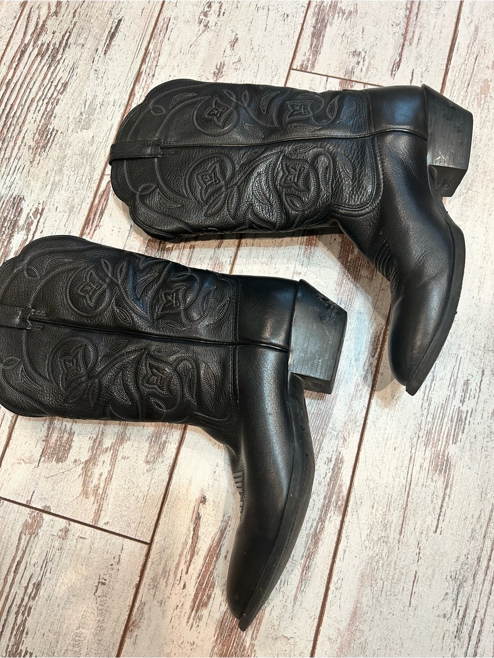 Ariat Black Embroidered Leather Western Mid-Calf Boots size 9.5B - Picture 2 of 5